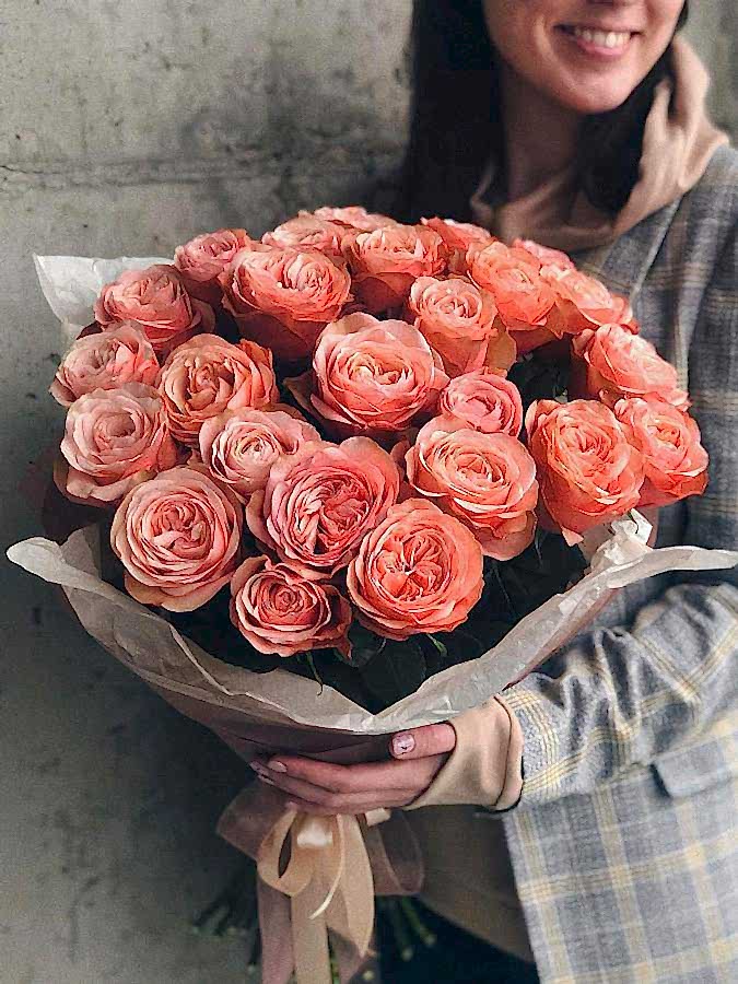 25 Kahala Roses Bouquet - Roses