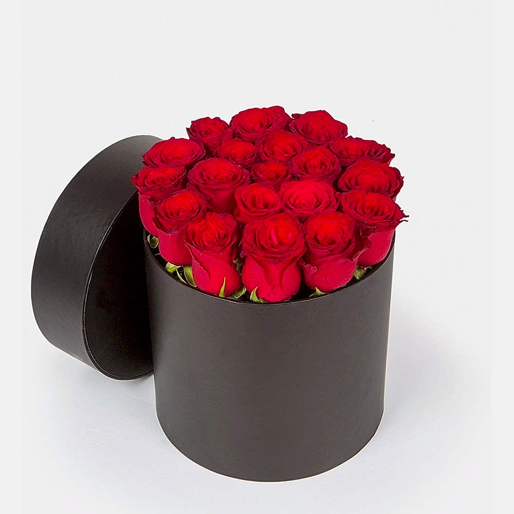 19 Red roses in Black Box - Roses